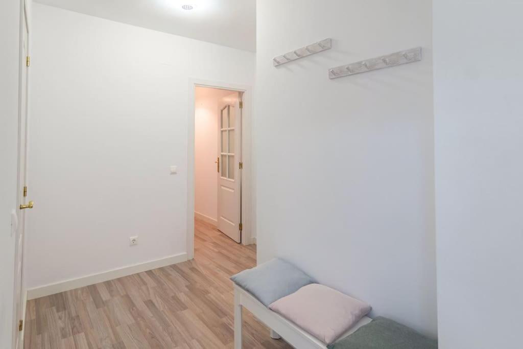 Near The Centre + Free Parking Apartamento